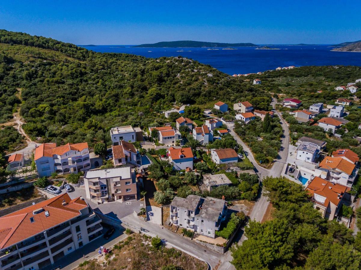 Apartments Mare Trogir Eksteriør billede