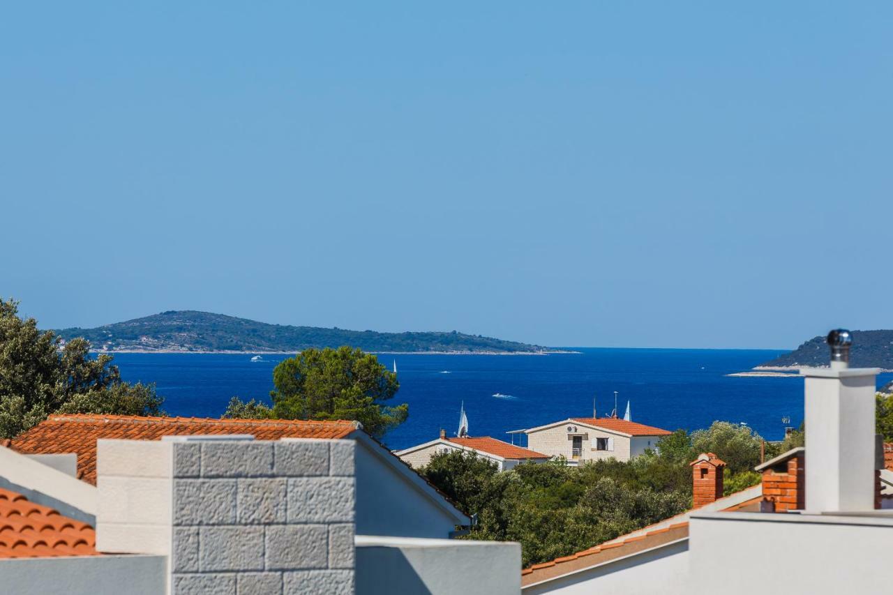 Apartments Mare Trogir Eksteriør billede