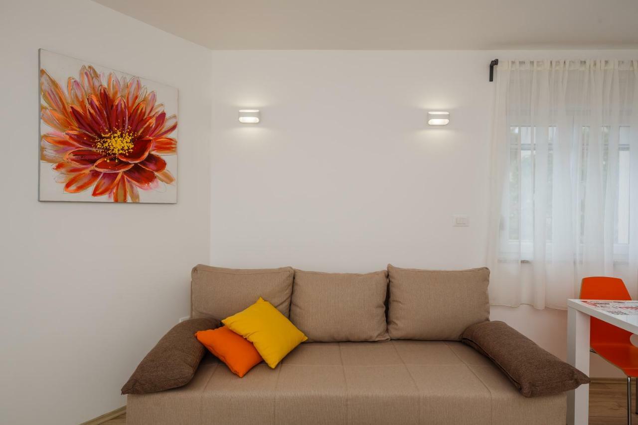 Apartments Mare Trogir Eksteriør billede