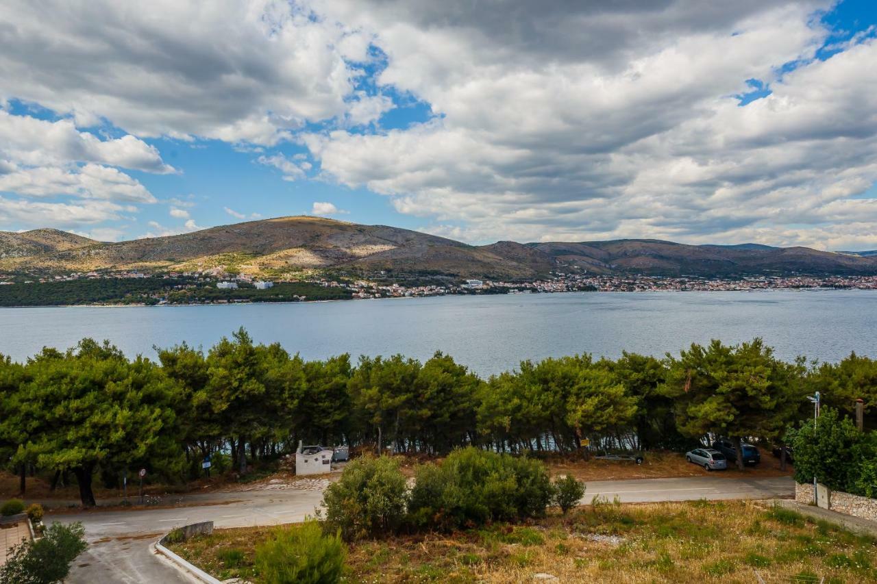 Apartments Mare Trogir Eksteriør billede