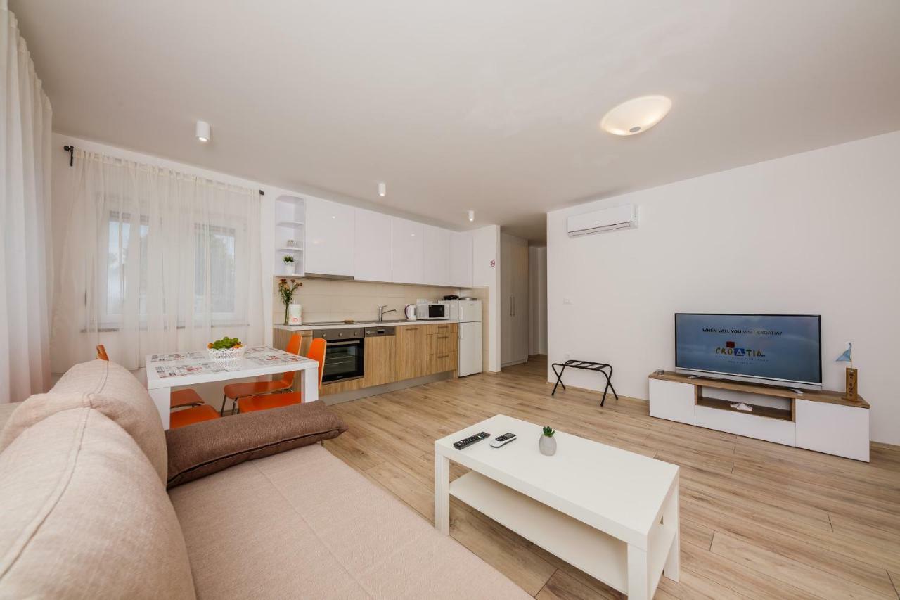 Apartments Mare Trogir Eksteriør billede