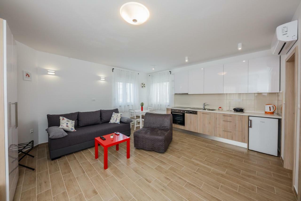 Apartments Mare Trogir Eksteriør billede