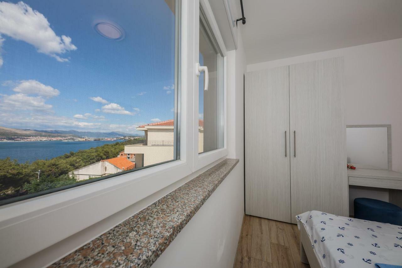 Apartments Mare Trogir Eksteriør billede
