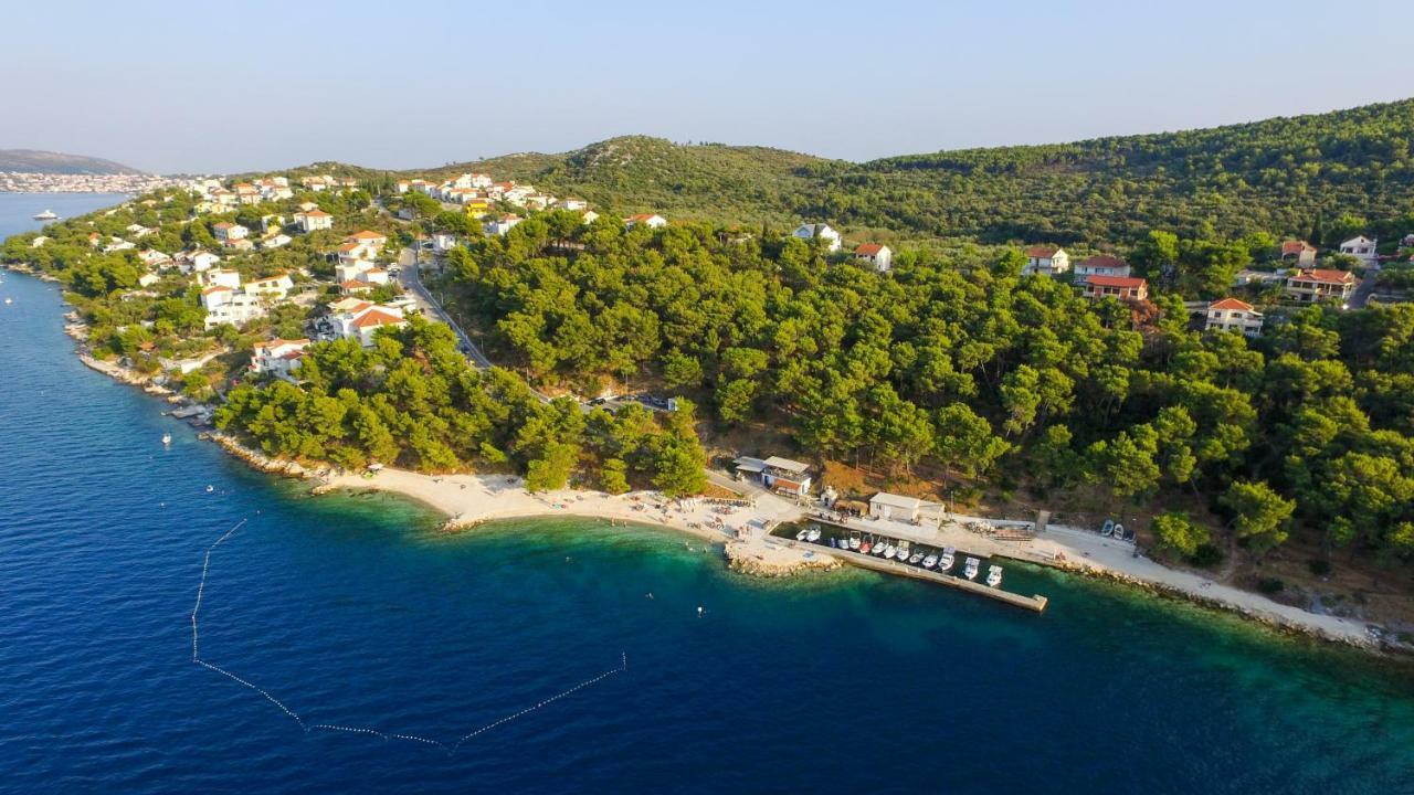 Apartments Mare Trogir Eksteriør billede